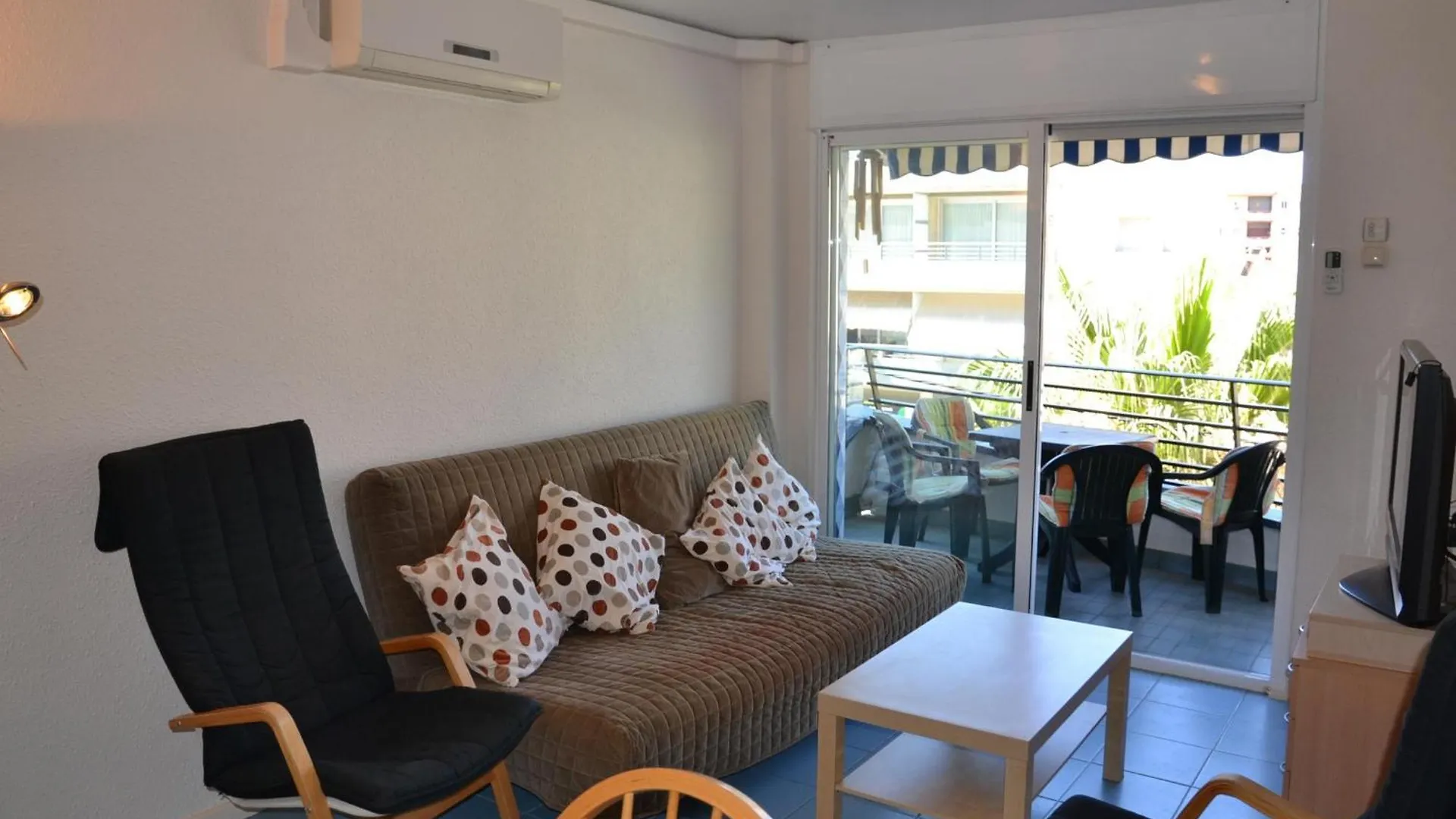 Apartamento Acogedor Con Vista Al Mar, Piscina Y Acceso Directo A La Playa En L'Estartit - Es-323-36